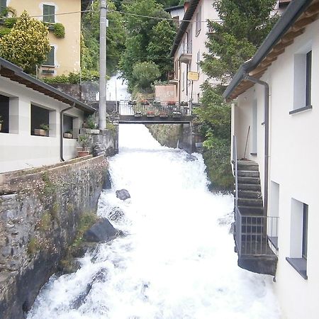 Casa In Riva Al Lago Varenna Eksteriør billede